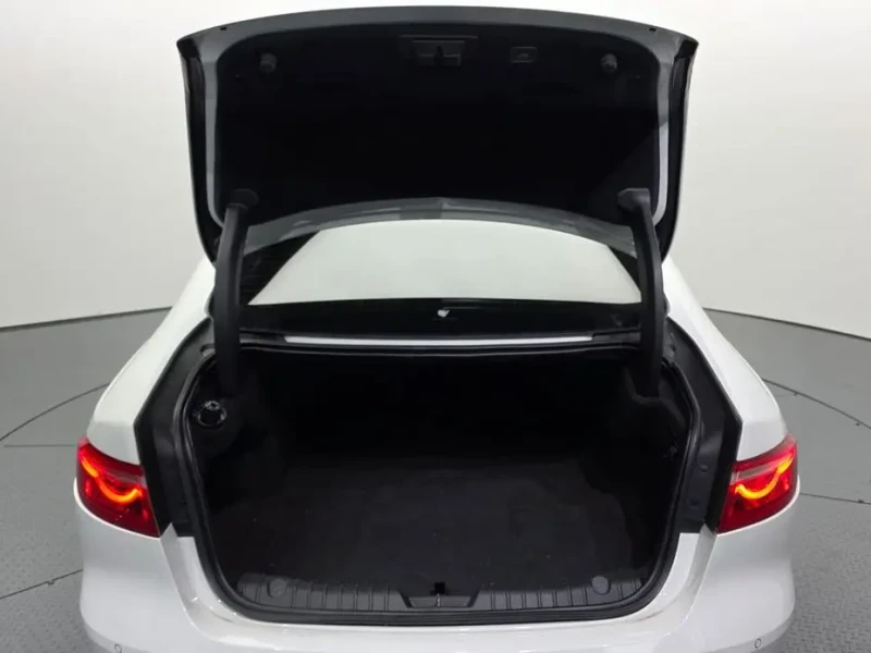 2018 Jaguar XF с пробегом 75 654 км