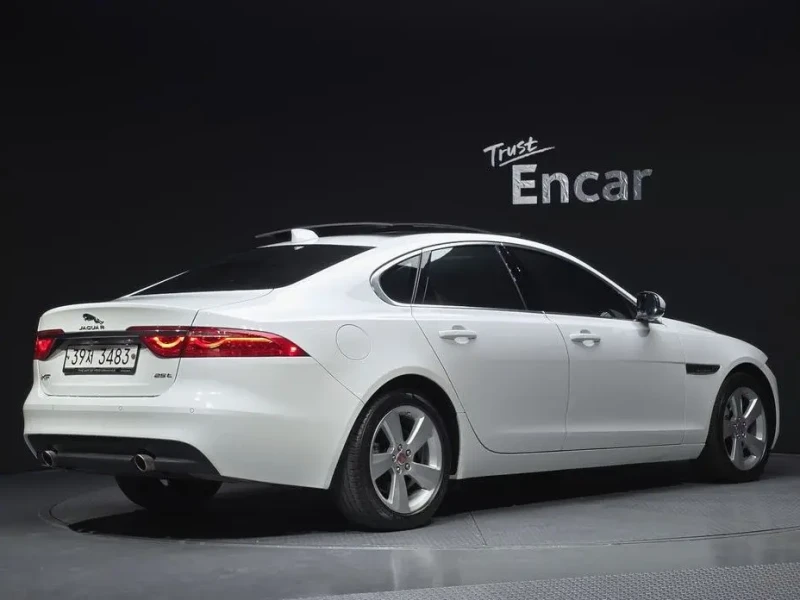 2018 Jaguar XF с пробегом 90 791 км