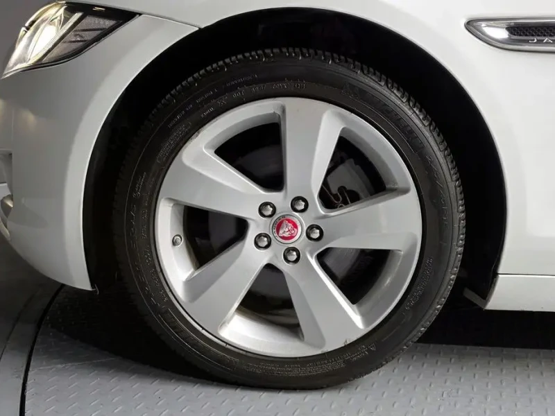 2018 Jaguar XF с пробегом 90 791 км