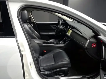 2018 Jaguar XF с пробегом 90 791 км