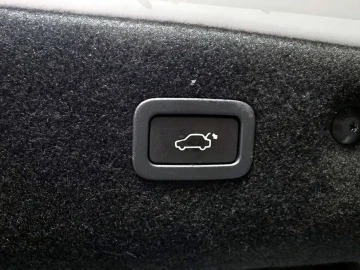 2018 Jaguar XF с пробегом 90 791 км
