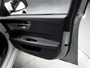 2018 Jaguar XF с пробегом 90 791 км
