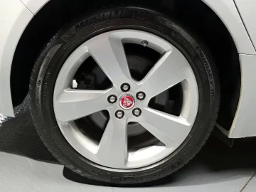 2018 Jaguar XF с пробегом 90 791 км