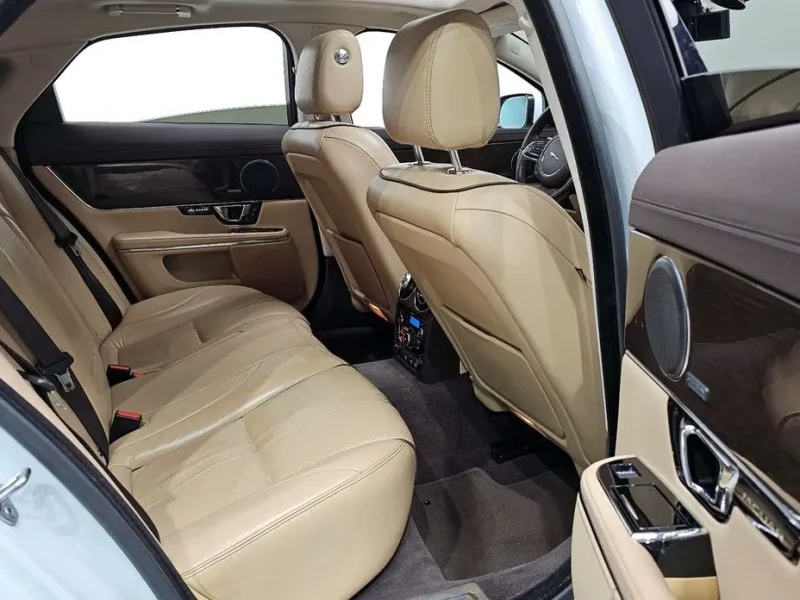 2017 Jaguar XJ с пробегом 109 406 км
