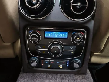 2017 Jaguar XJ с пробегом 109 406 км
