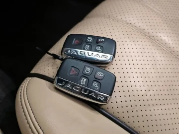 2017 Jaguar XJ с пробегом 109 406 км