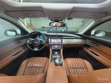 2017 Jaguar XF с пробегом 139 671 км