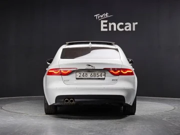 2016 Jaguar XF с пробегом 125 138 км