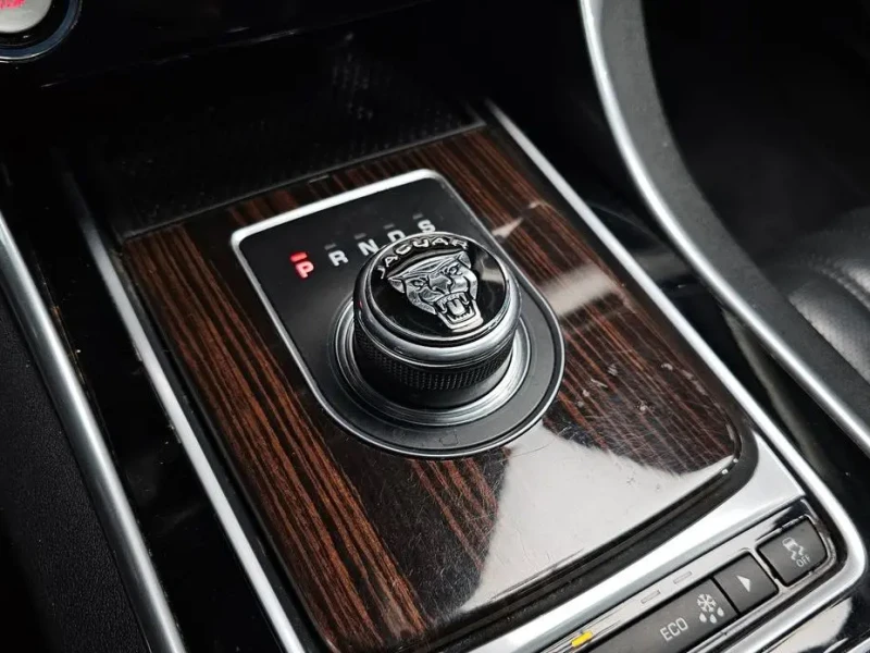 2016 Jaguar XF с пробегом 125 138 км