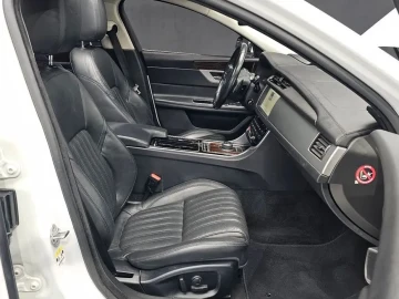2016 Jaguar XF с пробегом 125 138 км