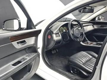 2016 Jaguar XF с пробегом 125 138 км
