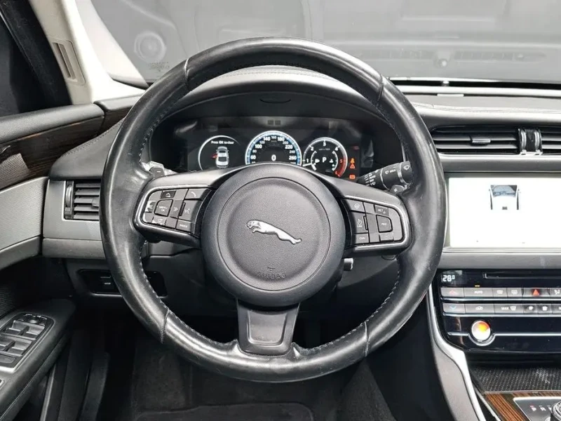 2016 Jaguar XF с пробегом 125 138 км
