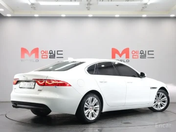 2017 Jaguar XF с пробегом 266 140 км