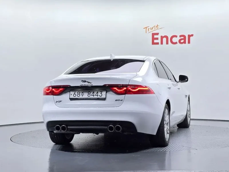 2017 Jaguar XF с пробегом 106 848 км