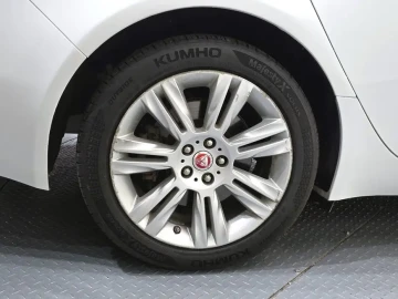 2017 Jaguar XF с пробегом 106 848 км