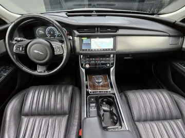 2017 Jaguar XF с пробегом 106 848 км