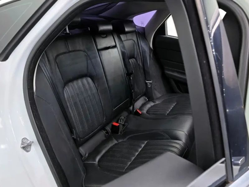 2017 Jaguar XF с пробегом 106 848 км