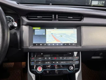 2017 Jaguar XF с пробегом 106 848 км