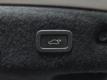 2017 Jaguar XF с пробегом 106 848 км