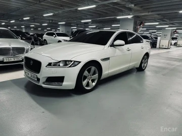 2018 Jaguar XF с пробегом 98 015 км