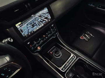 2018 Jaguar XF с пробегом 98 015 км