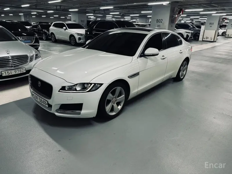 2018 Jaguar XF с пробегом 98 015 км