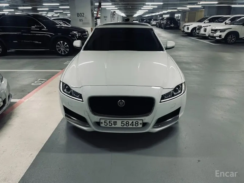 2018 Jaguar XF с пробегом 98 015 км