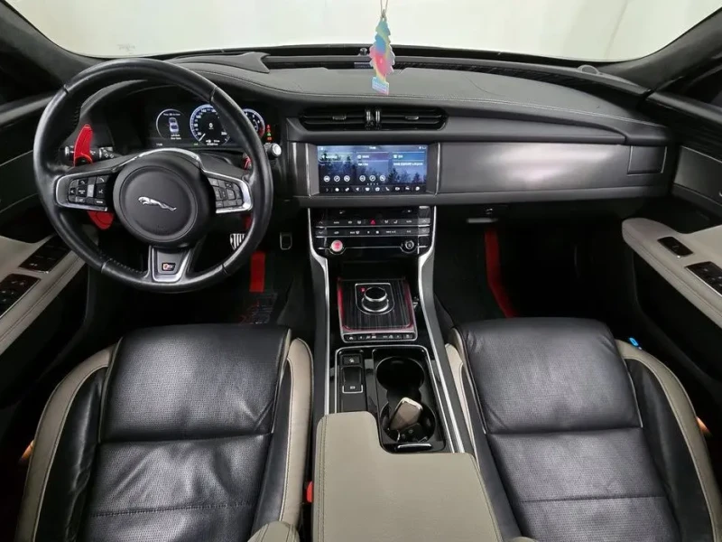 2017 Jaguar XF с пробегом 70 681 км