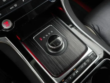 2017 Jaguar XF с пробегом 70 681 км