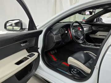 2017 Jaguar XF с пробегом 70 681 км