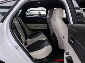 2017 Jaguar XF с пробегом 70 681 км