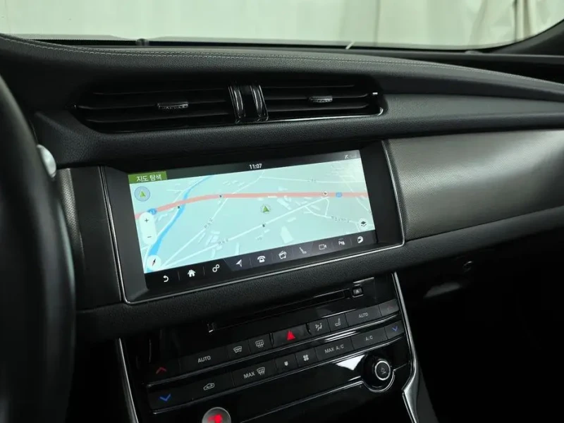 2017 Jaguar XF с пробегом 70 681 км