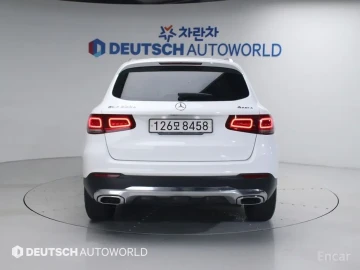2022 Mercedes-Benz GLC с пробегом 61 462 км