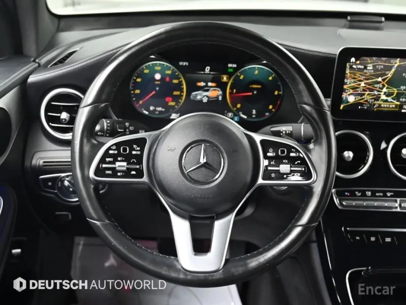 2022 Mercedes-Benz GLC с пробегом 61 462 км