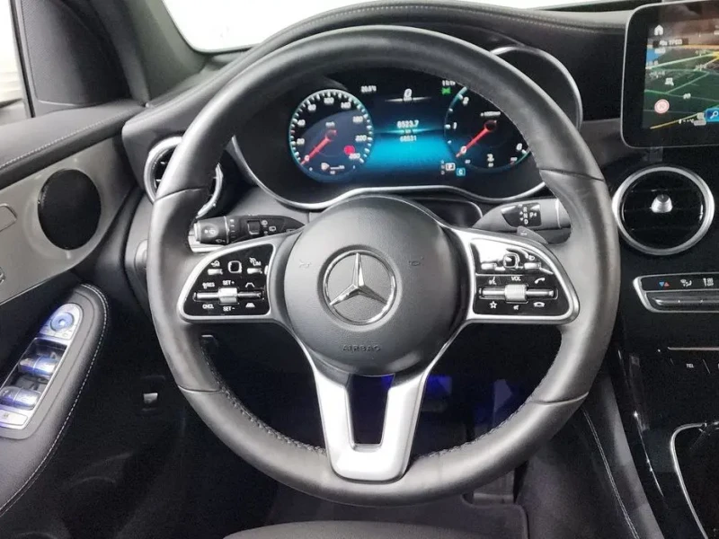 2021 Mercedes-Benz GLC с пробегом 68 531 км