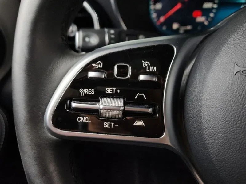 2021 Mercedes-Benz GLC с пробегом 68 531 км