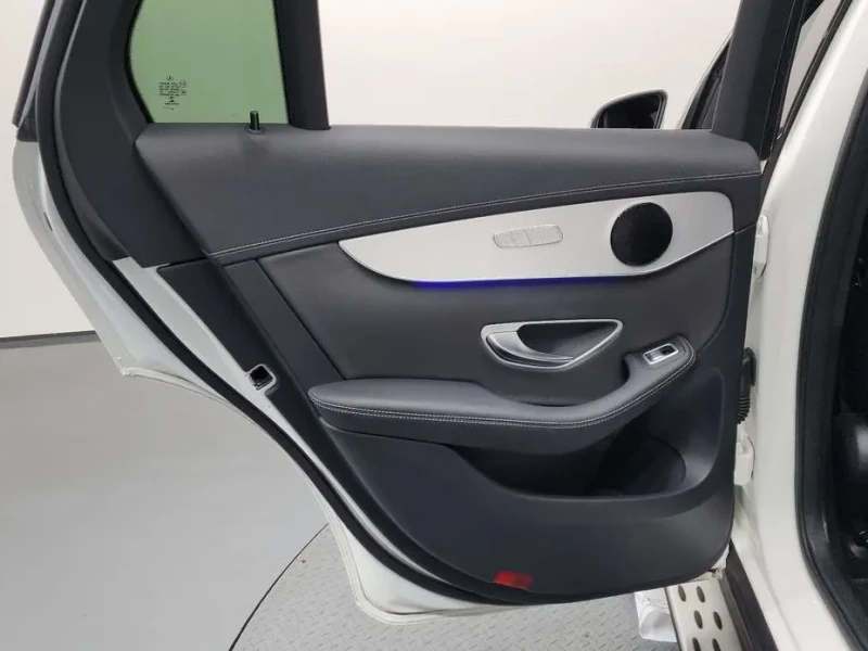 2021 Mercedes-Benz GLC с пробегом 68 531 км