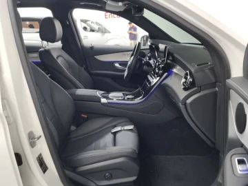 2021 Mercedes-Benz GLC с пробегом 68 531 км