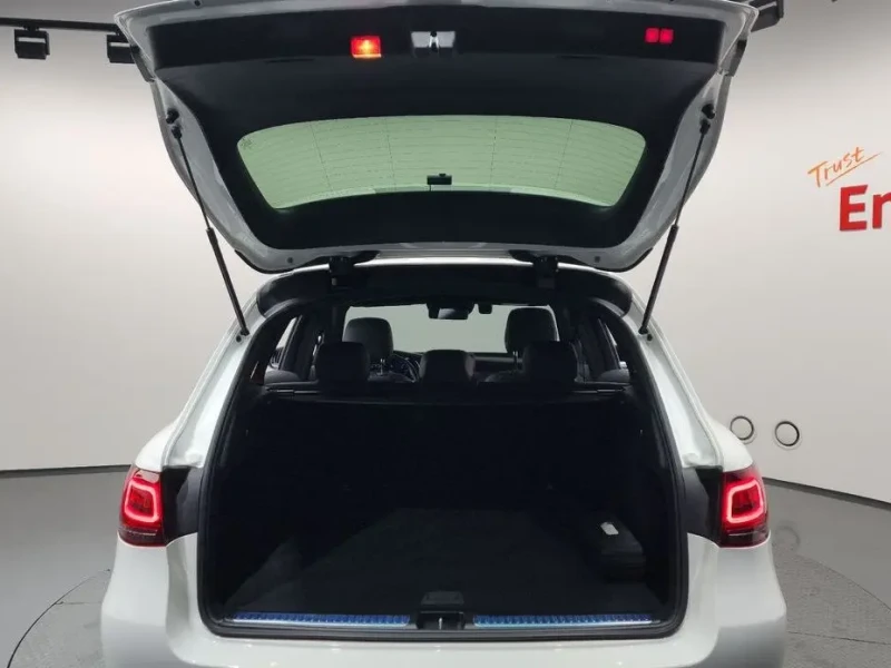 2021 Mercedes-Benz GLC с пробегом 68 531 км