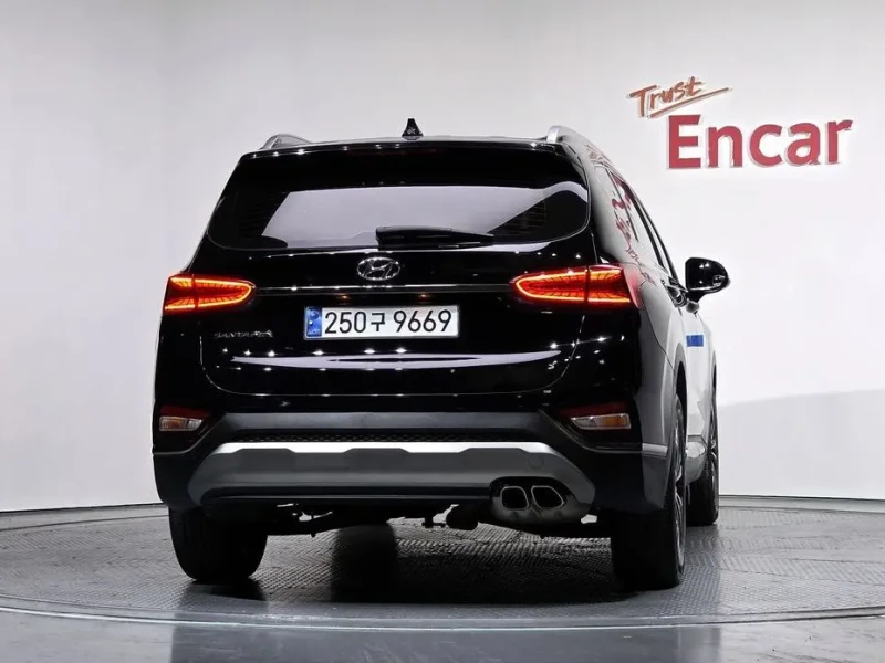 2019 Hyundai Santa Fe с пробегом 32 766 км