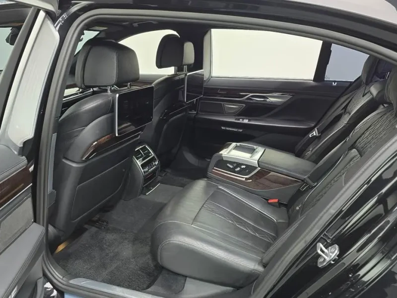 2016 BMW 7 серии с пробегом 110 833 км