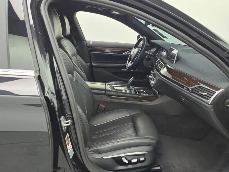 2016 BMW 7 серии с пробегом 110 833 км