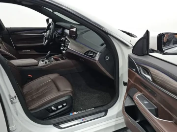 2021 BMW 6 серии с пробегом 125 855 км