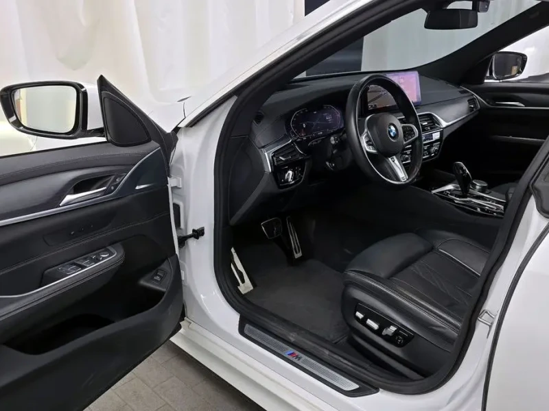 2022 BMW 6 серии с пробегом 92 871 км