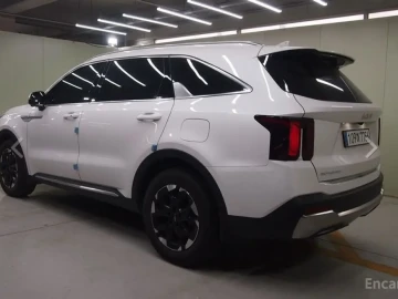 2025 Kia Sorento с пробегом 15 700 км