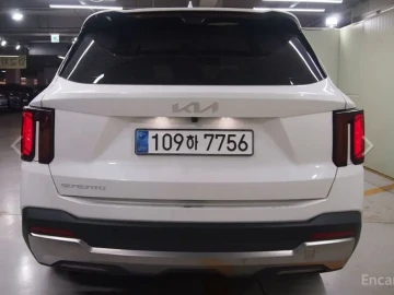 2025 Kia Sorento с пробегом 15 700 км