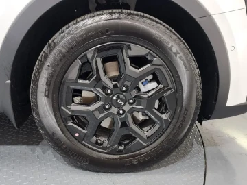 2025 Kia Sorento с пробегом 6 394 км