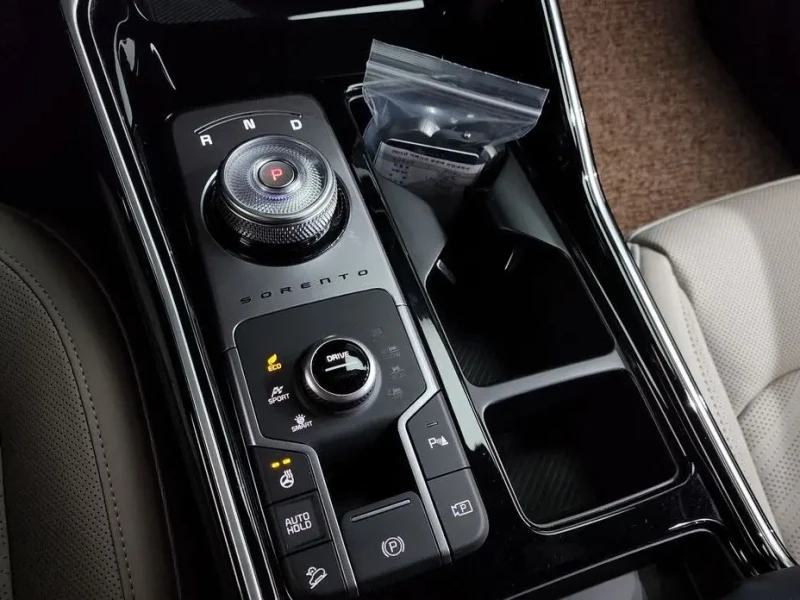 2025 Kia Sorento с пробегом 6 394 км