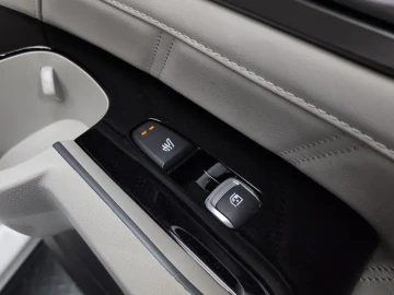 2025 Kia Sorento с пробегом 6 394 км