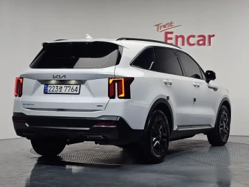 2024 Kia Sorento с пробегом 16 766 км